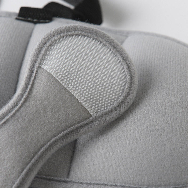 Comfy Travel Buddy: Children's Car Seat Sleep Pillow for Safe and Peaceful Journeys