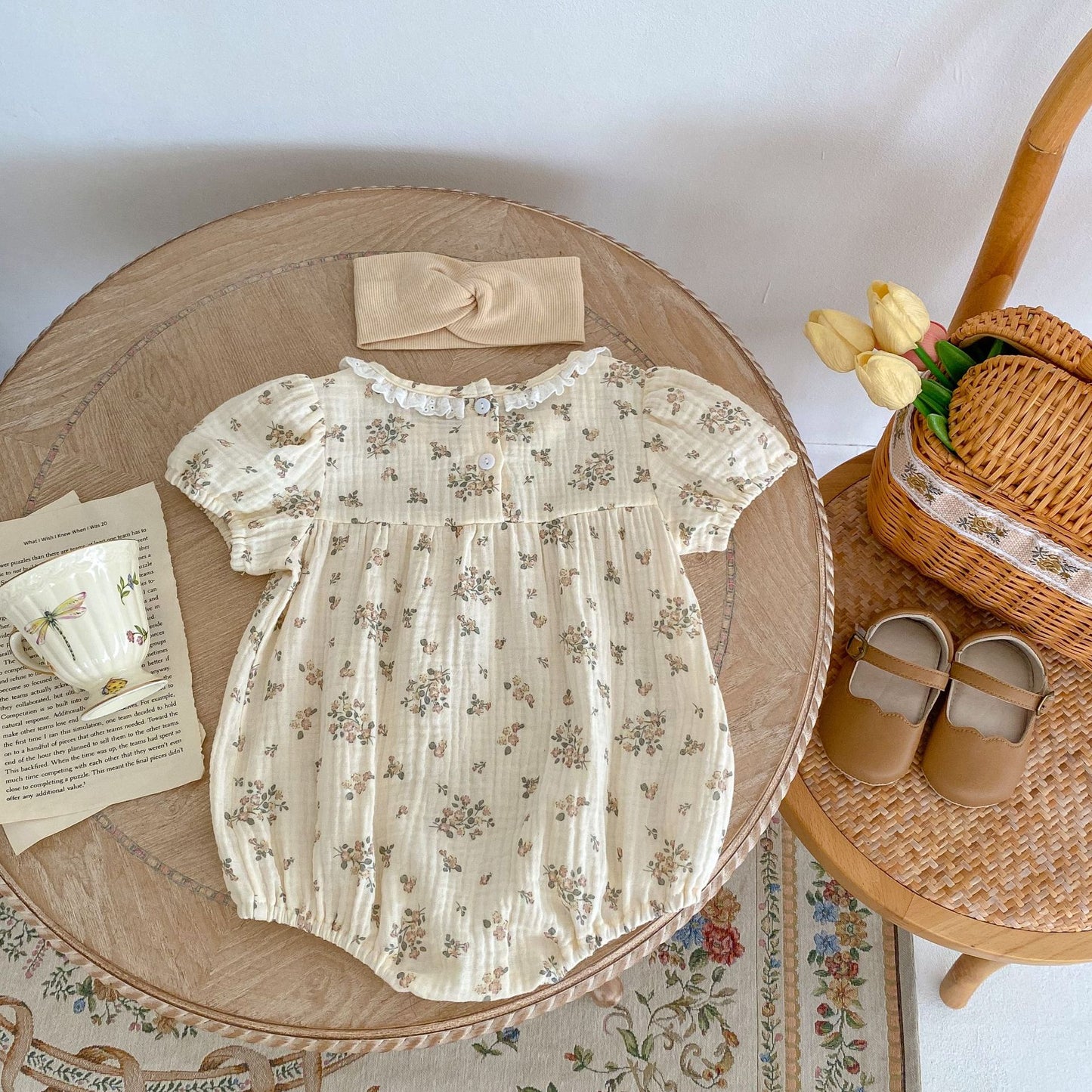 Adorable SummerBaby Dress: Blossom in Style with Our Fragmented Flower Collection